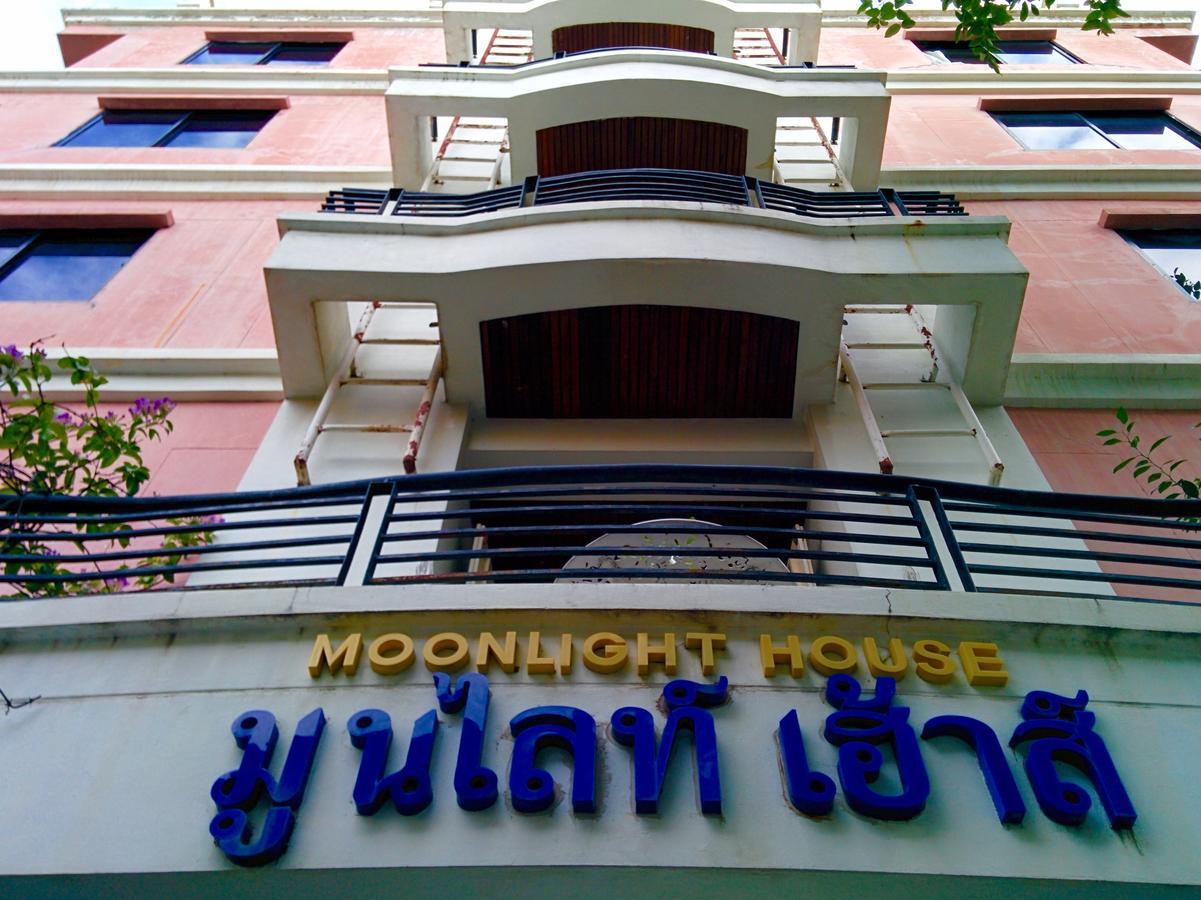 Moonlight House Hotell Nakhonratchasima Eksteriør bilde